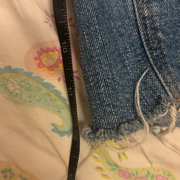 Old Navy Boyfriend Denim Shorts - Picture 11 of 15